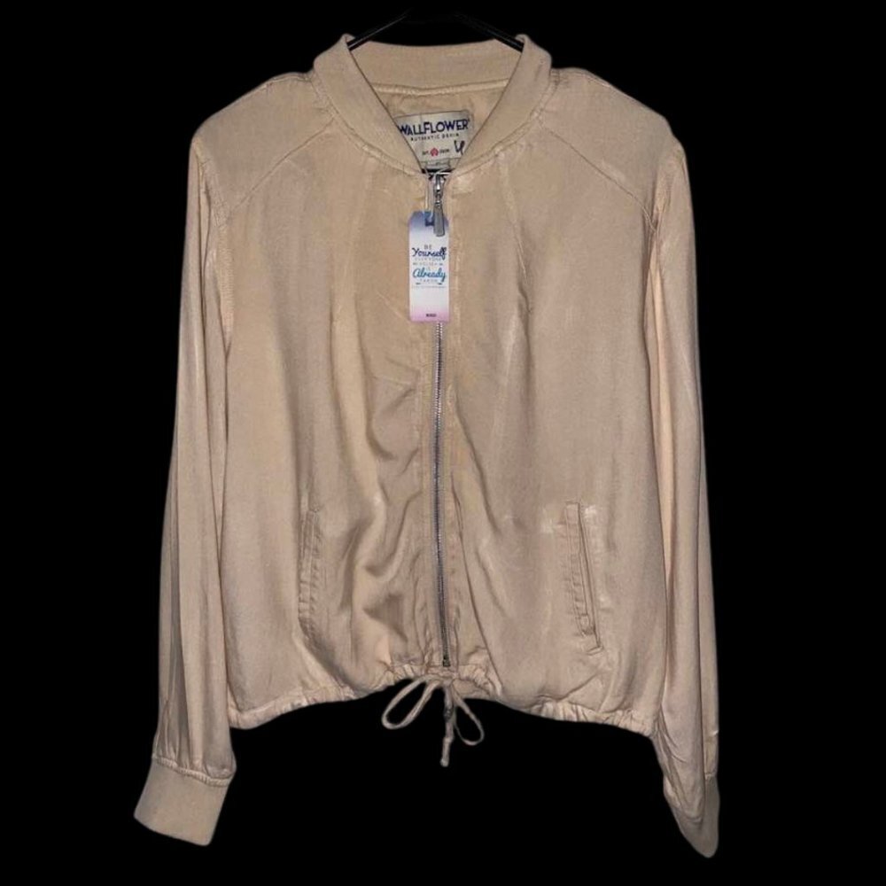 NWT - Wallflower Zipper Jacket With Drawstring and Pockets Casual Beige Jacket - Picture 2 of 8